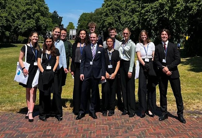 Mehr über den Artikel erfahren Delegation der HPS bei den Oldenburg Model United Nations (OLMUN) 2023