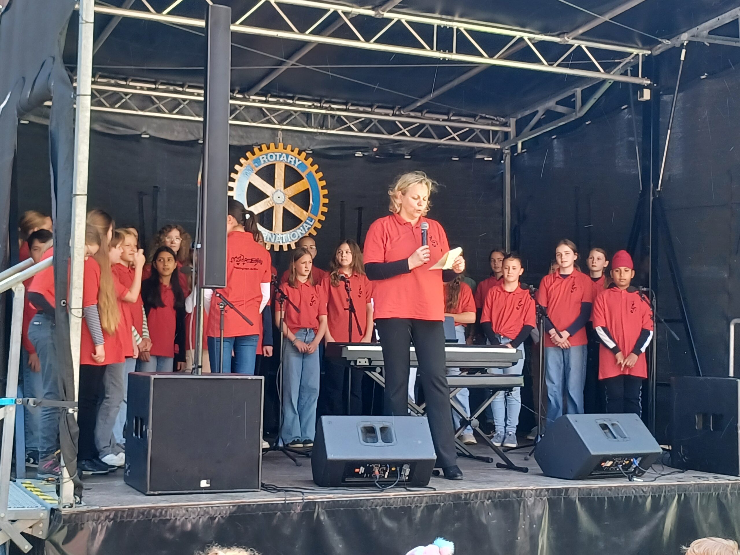 Mehr über den Artikel erfahren Chorklasse beim KinderKunstFest Buxtehude